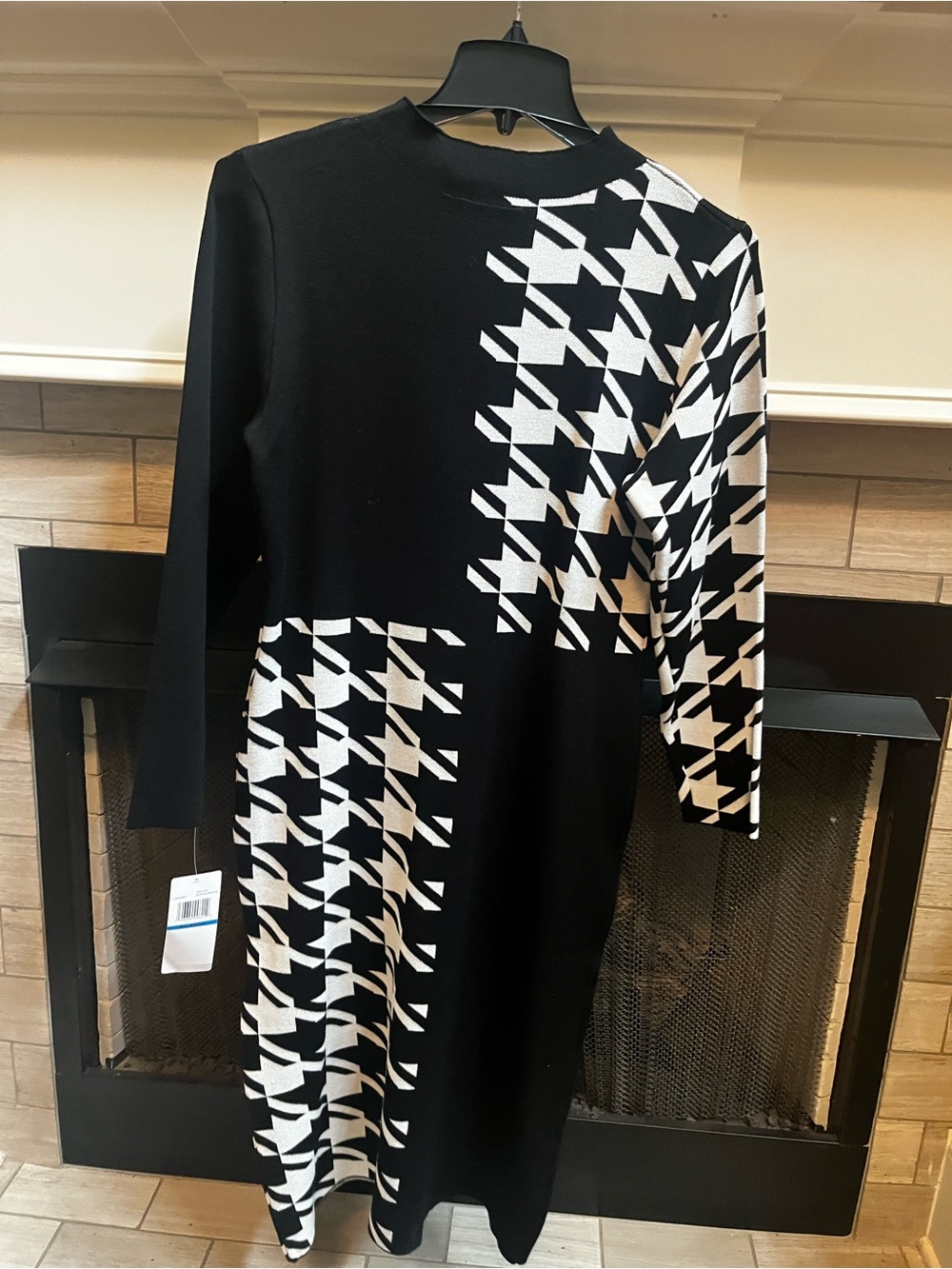 Nina Leonard Black & White Houndstooth Long Sleeve Dress